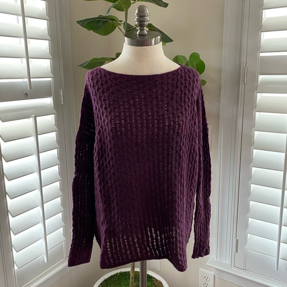 Vince Sweaters - Sold!! Vince mini cable shirttail wool blend sweater xs